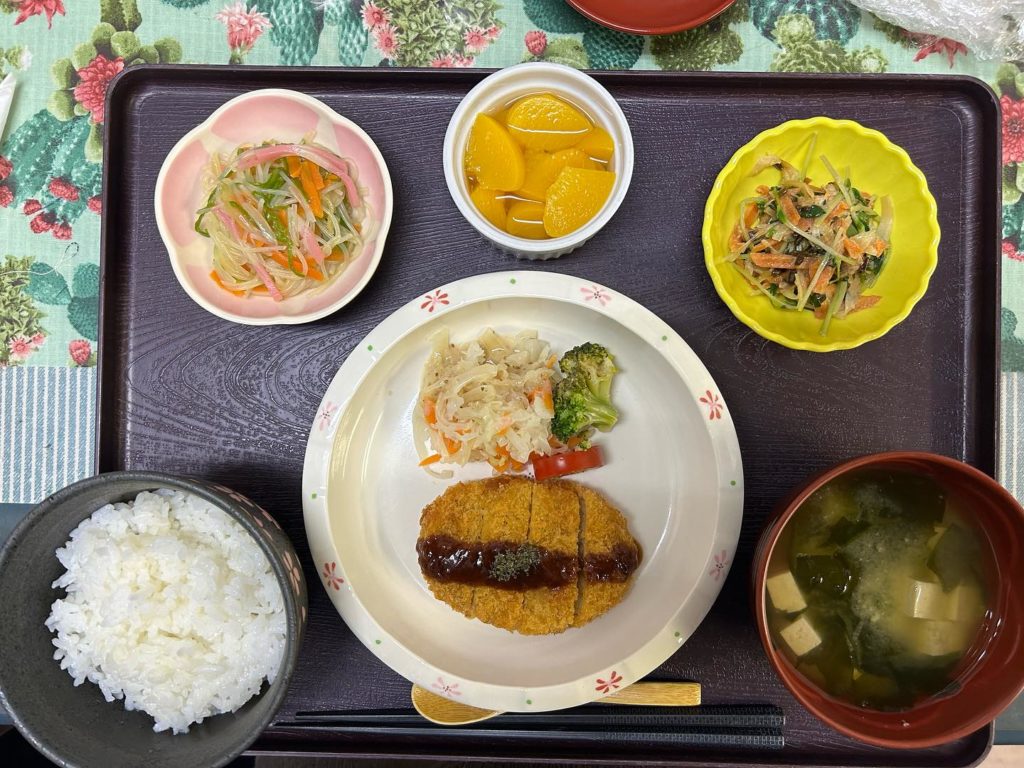 デイサービスめぐるおひるごはｎとんかつの写真