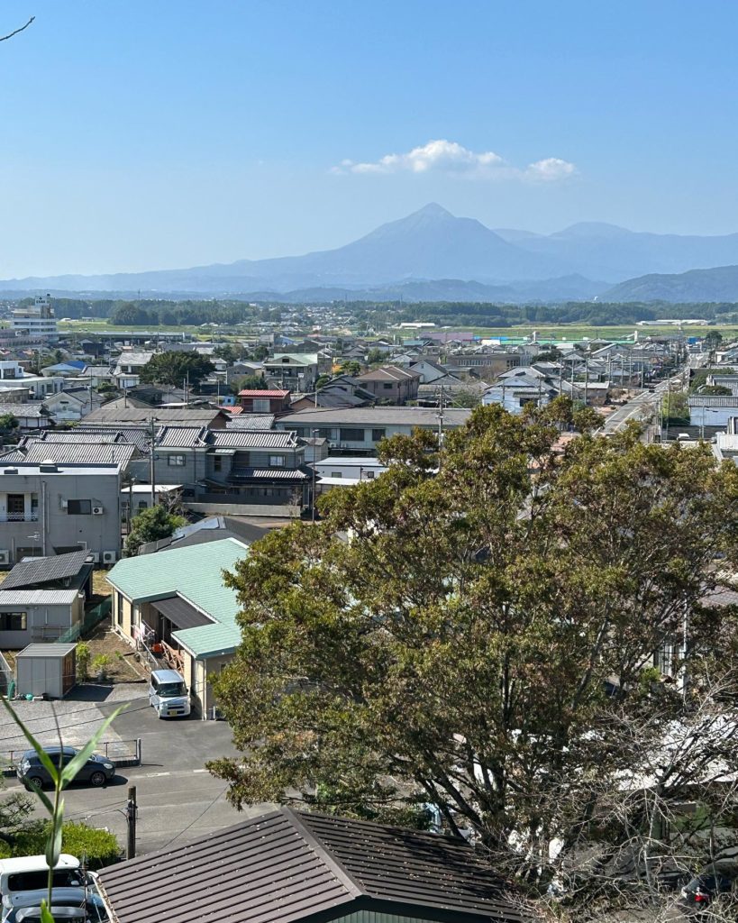 都城のデイサービスめぐるを高城の資料館から見下ろした写真